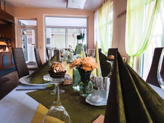 Hotel Am Markt Eckartsberga Екстер'єр фото