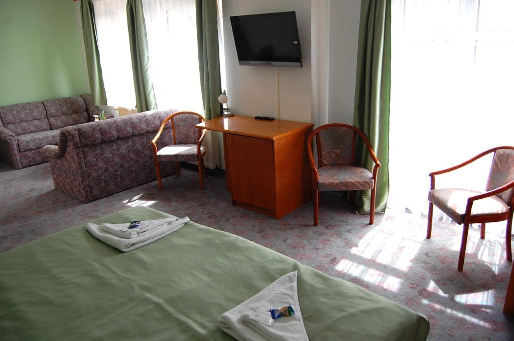 Hotel Am Markt Eckartsberga Екстер'єр фото
