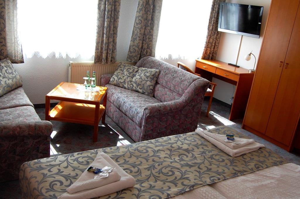 Hotel Am Markt Eckartsberga Екстер'єр фото