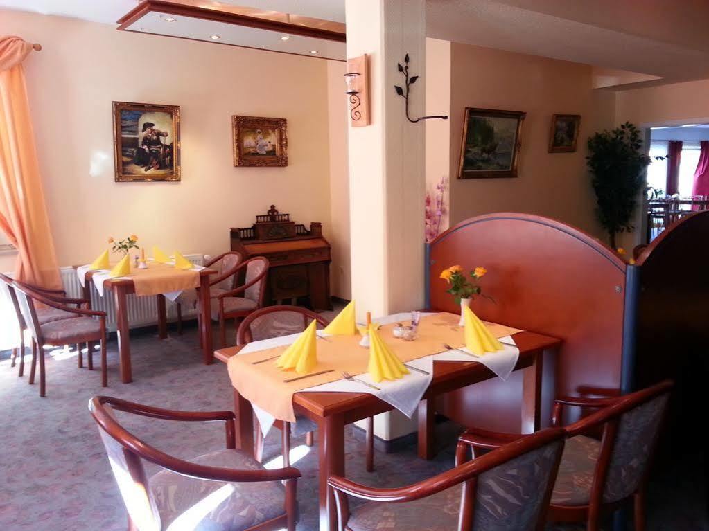 Hotel Am Markt Eckartsberga Екстер'єр фото